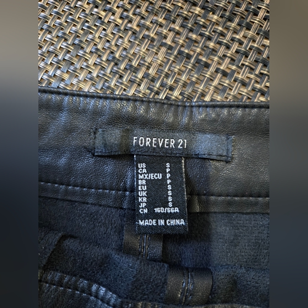 Forever 21 Black Faux Leather Mini Skirt - Picture 5 of 6